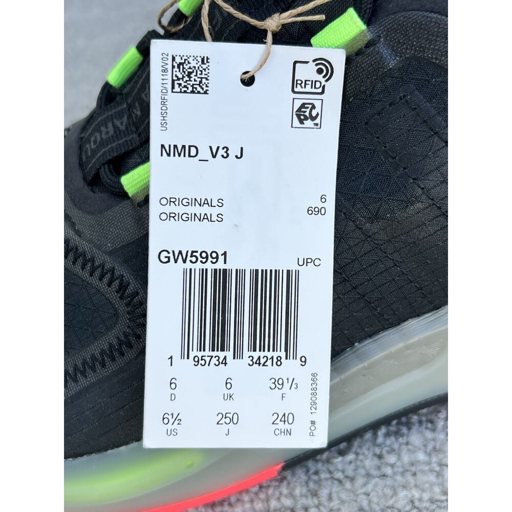 Adidas NMD V3 Low Top Black Running Shoes 6.5 Kids / 8 Women's US Size NEW - Picture 2 of 12